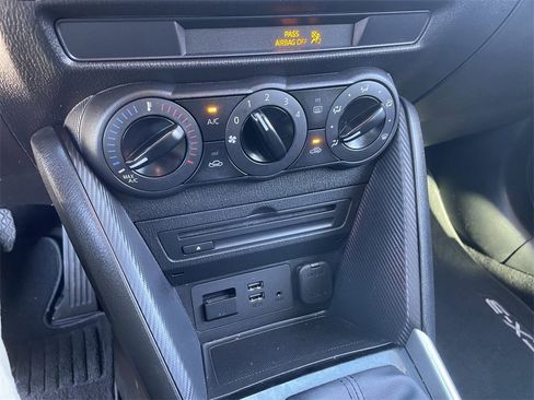 Used 2017 MAZDA CX-3 Sport image 25