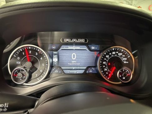 New 2026 RAM 1500 Express AWD/4WD image 23