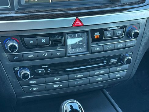 Used 2017 Genesis G80 3.8 image 20