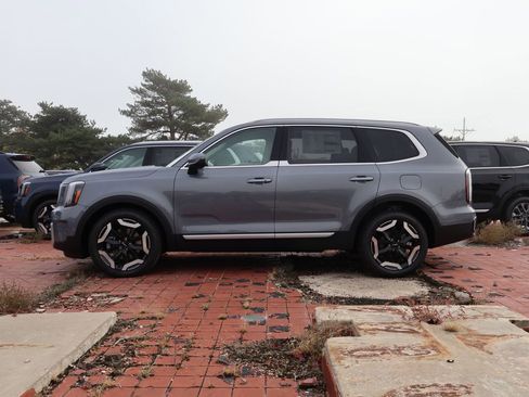 New 2025 Kia Telluride EX image 4