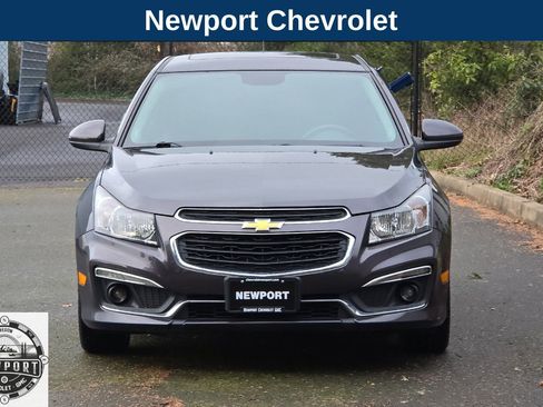 Used 2015 Chevrolet Cruze LTZ w/ Sun, Sound and Sport Package image 10