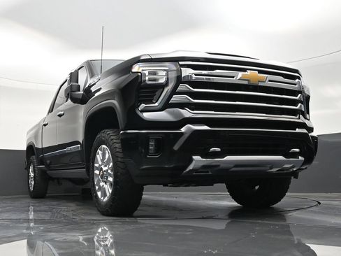Used 2024 Chevrolet Silverado 2500 High Country w/ High Country Premium Package AWD/4WD image 23