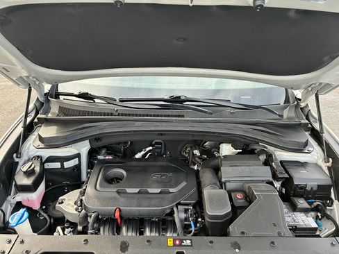 Used 2020 Hyundai Santa Fe SE image 10