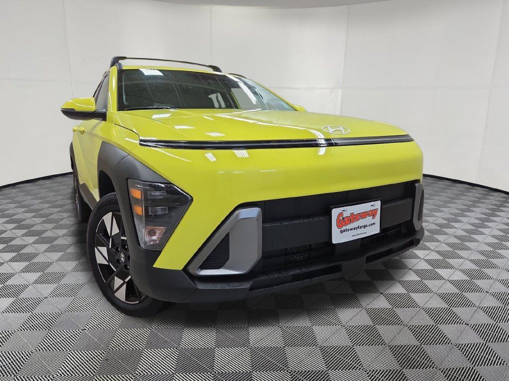 Used 2024 Hyundai Kona SEL w/ Convenience Package AWD/4WD image 2