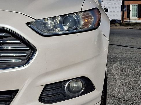 Used 2014 Ford Fusion SE w/ Equipment Group 202A image 9