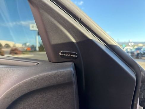 Used 2023 Chrysler 300 C RWD image 35
