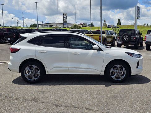 Used 2023 Ford Escape ST-Line Select w/ Tech Pack #2 AWD/4WD image 8