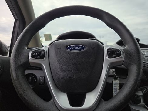 Used 2017 Ford Fiesta SE FWD image 13