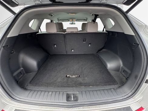 Used 2017 Hyundai Tucson Sport w/ Cargo Package image 32