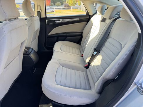 Used 2018 Ford Fusion S image 18