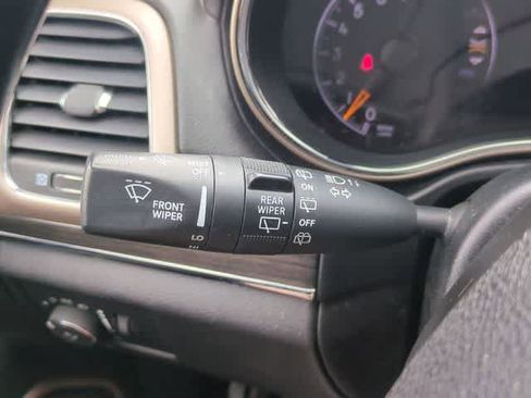 Used 2016 Jeep Grand Cherokee Overland image 29