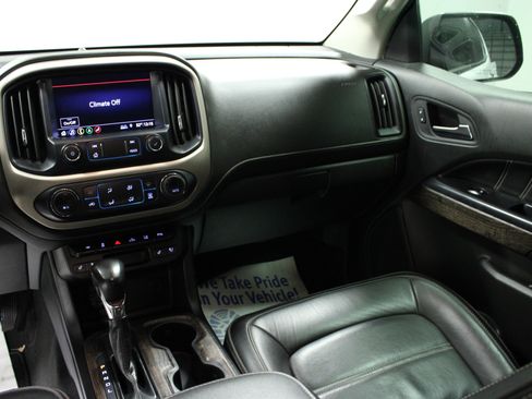 Used 2022 GMC Canyon Denali image 19