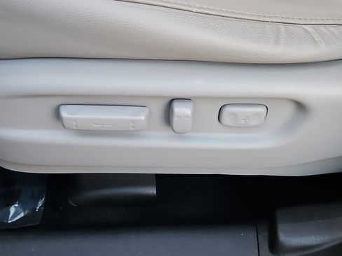 Certified 2019 Honda Ridgeline RTL-T image 17