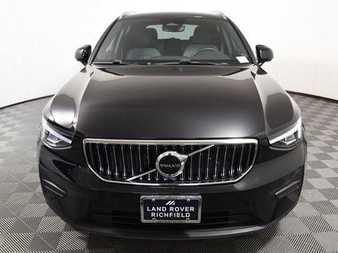 Used 2025 Volvo XC40 B5 Core AWD/4WD image 10