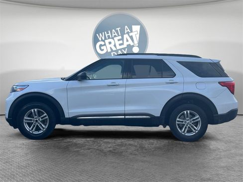Used 2020 Ford Explorer XLT image 7