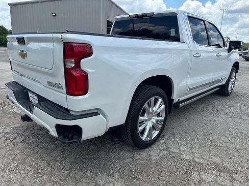 Used 2024 Chevrolet Silverado 1500 High Country AWD/4WD image 8