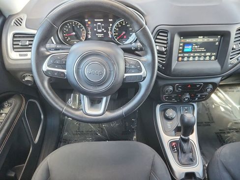 Used 2018 Jeep Compass Sport w/ Tech Group AWD/4WD image 10