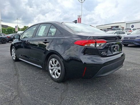 Used 2025 Toyota Corolla LE FWD image 4