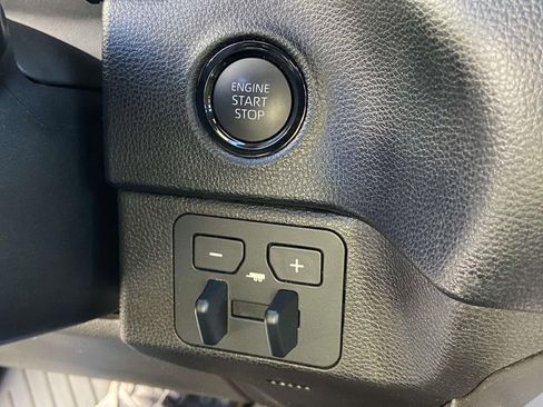 Used 2025 Toyota Tundra SR5 w/ SR5 Convenience Package AWD/4WD image 30
