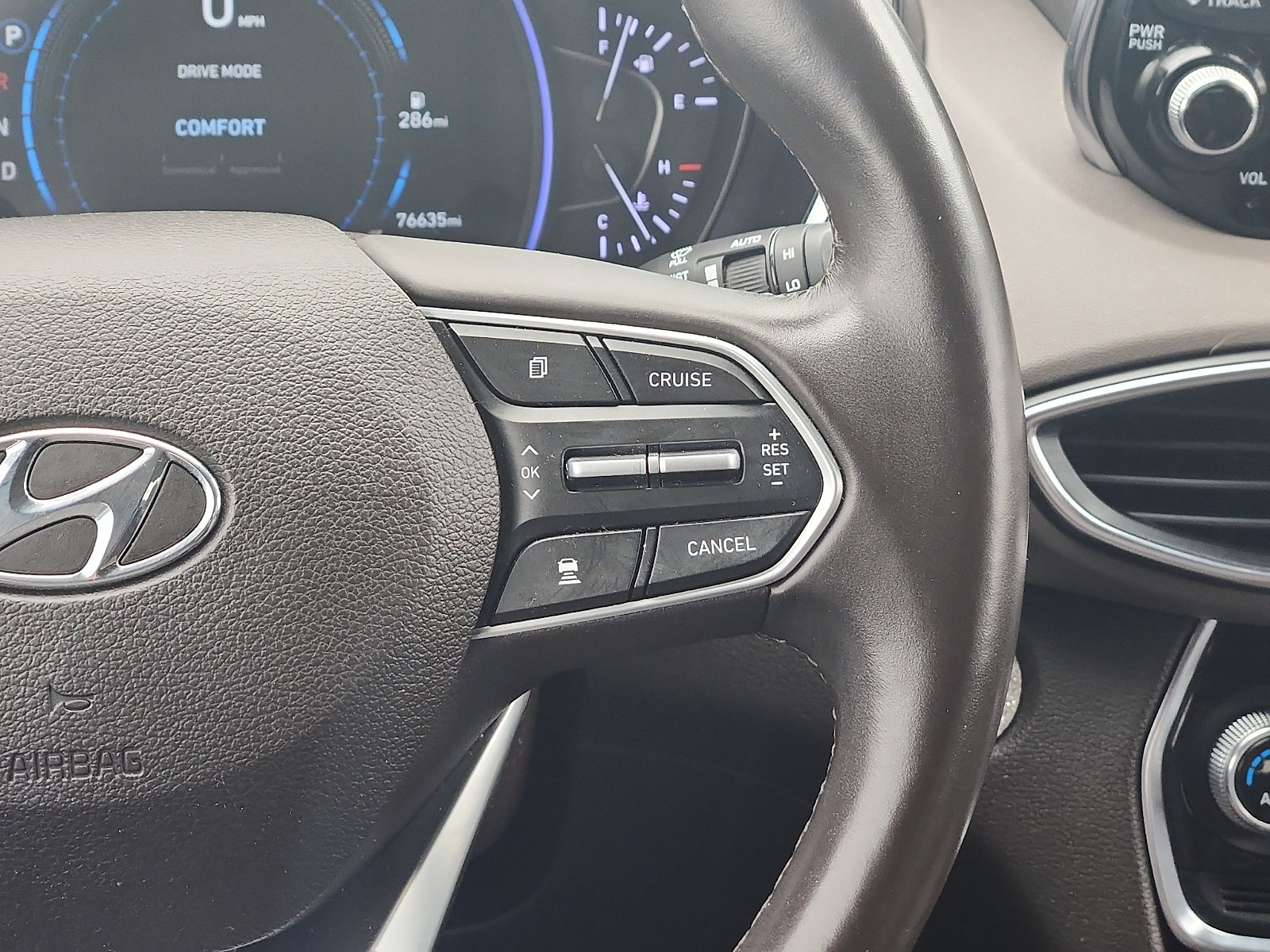 Used 2020 Hyundai Santa Fe Limited w/ Cargo Package AWD/4WD image 15