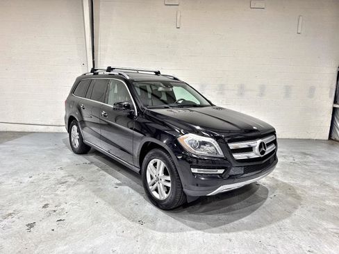 Used 2016 Mercedes-Benz GL 450 4MATIC image 3