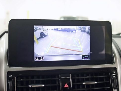 Used 2023 Lexus GX 460 Premium w/ Accessory Package AWD/4WD image 19