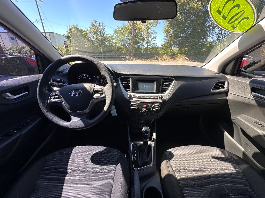 Used 2022 Hyundai Accent SE FWD image 26