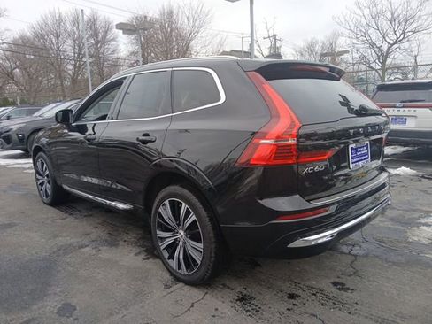 Used 2022 Volvo XC60 B5 Inscription w/ Climate Package image 5