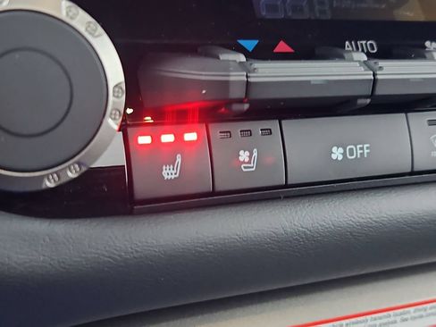 New 2026 Toyota Tundra Platinum AWD/4WD image 14