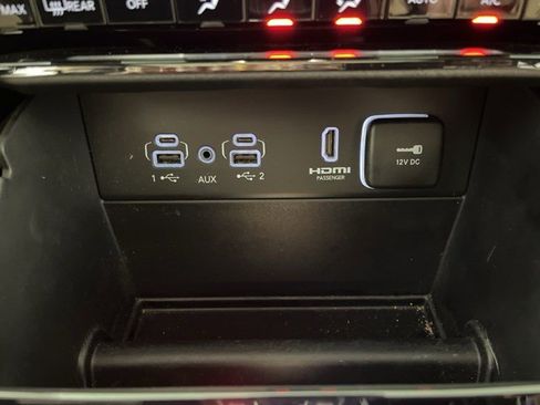 Used 2023 Jeep Grand Cherokee 4WD 4xe image 23