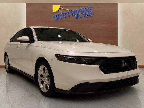 Used 2024 Honda Accord LX image 5
