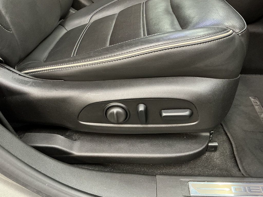Used 2018 GMC Acadia Denali AWD/4WD image 37