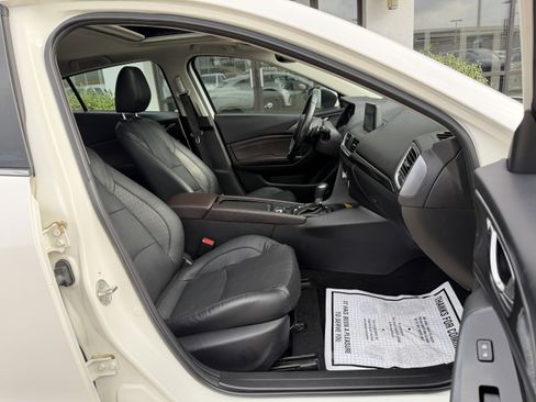 Used 2018 MAZDA MAZDA3 Grand Touring w/ Premium Equipment Package image 22