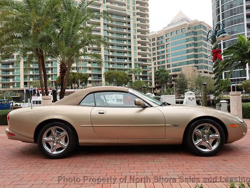 Used 1998 Jaguar XK8 Convertible image 17