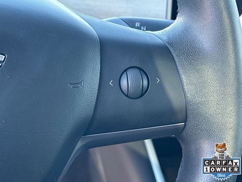 Used 2020 Tesla Model 3 Standard Range Plus image 25