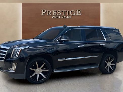 Used 2016 Cadillac Escalade Luxury AWD/4WD image 7