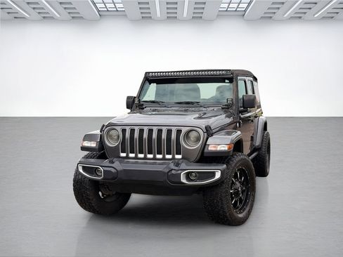 Used 2018 Jeep Wrangler Unlimited Sahara AWD/4WD image 10