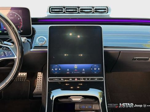 Used 2024 Mercedes-Benz S 580 4MATIC Sedan w/ AMG Line image 16