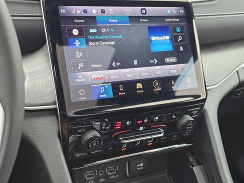 Used 2024 Jeep Grand Cherokee Limited 4xe w/ Luxury Tech Group II image 27