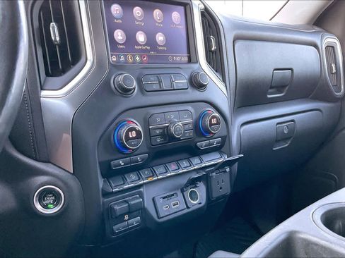 Used 2020 Chevrolet Silverado 1500 LT w/ Texas Edition AWD/4WD image 33