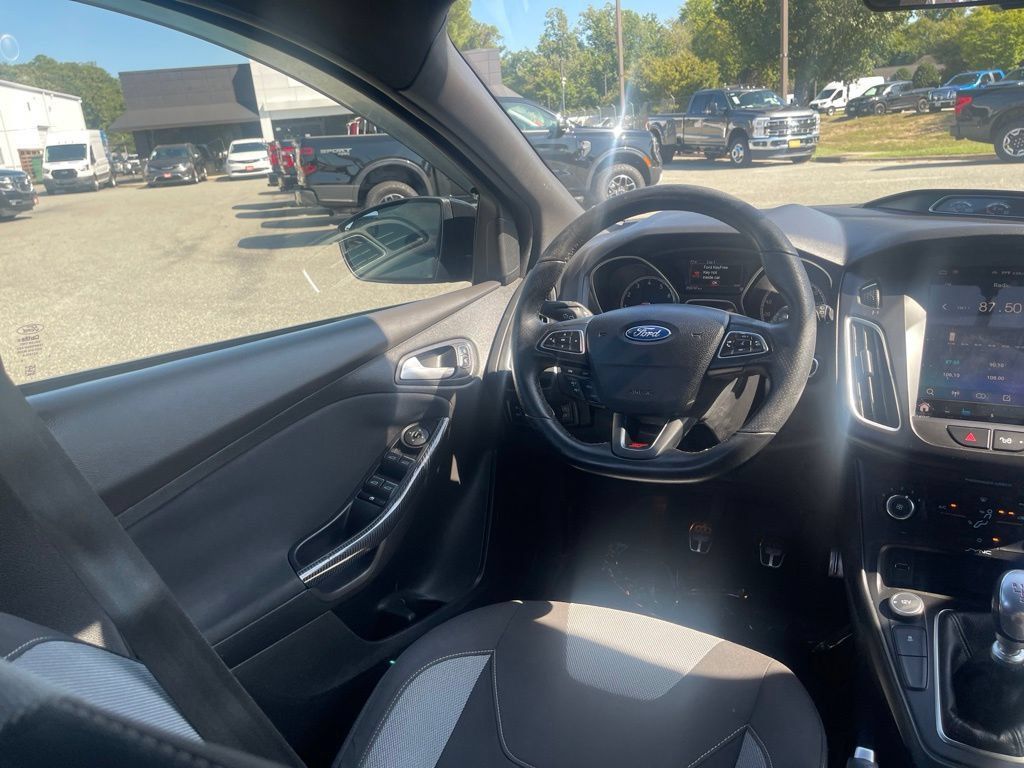 Used 2015 Ford Focus ST FWD image 8