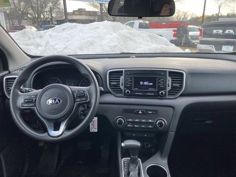 Used 2017 Kia Sportage LX w/ LX Popular Package image 11