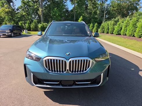 Used 2024 BMW X5 xDrive40i w/ Parking Assistance Package AWD/4WD image 8