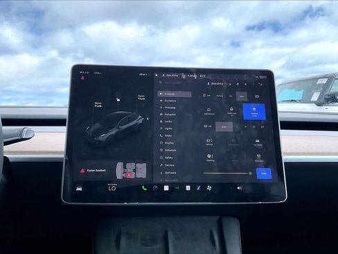 Used 2022 Tesla Model Y Performance AWD/4WD image 17