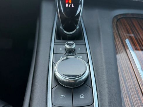 Used 2021 Cadillac Escalade Luxury RWD image 34