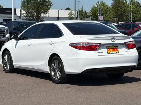 Used 2017 Toyota Camry SE FWD image 6