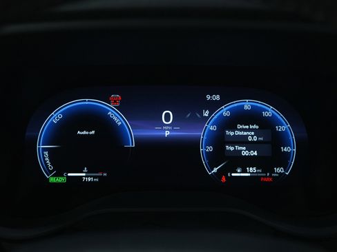 Used 2025 Toyota Sienna XLE Woodland Edition image 27