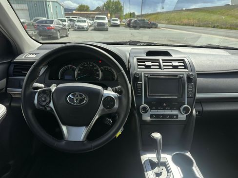 Used 2014 Toyota Camry SE image 7