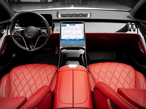 Used 2023 Mercedes-Benz S 500 4MATIC w/ AMG Line image 42