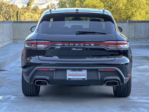 Used 2023 Porsche Macan image 7